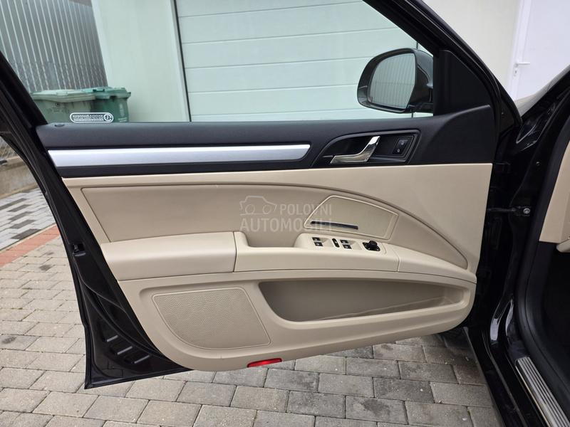 Škoda Superb 2.0 TDI DSG STYLE