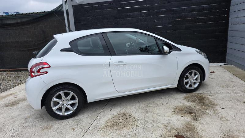 Peugeot 208 1.4 HDI