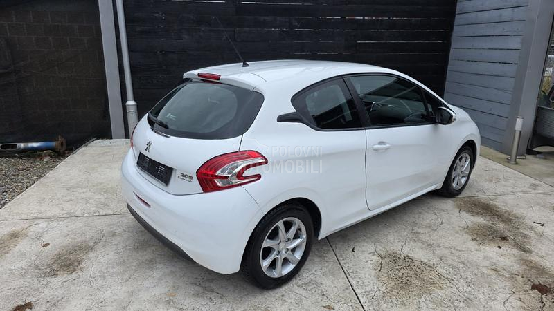 Peugeot 208 1.4 HDI