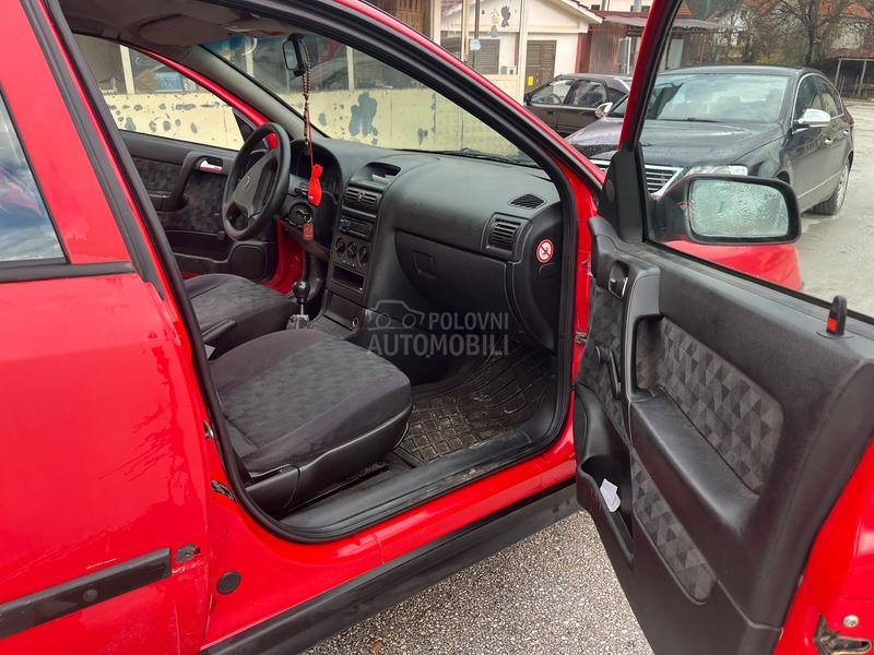 Opel Astra G 2.0