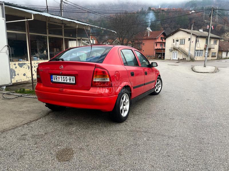 Opel Astra G 2.0