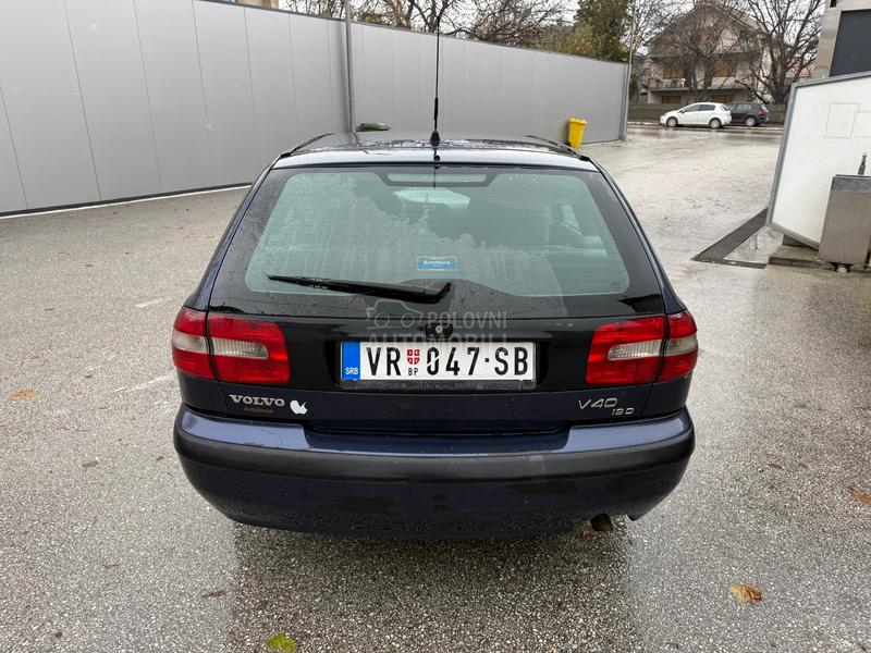 Volvo V40 