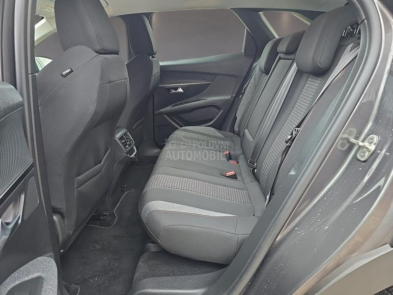 Peugeot 3008 1.5 Aut Allure