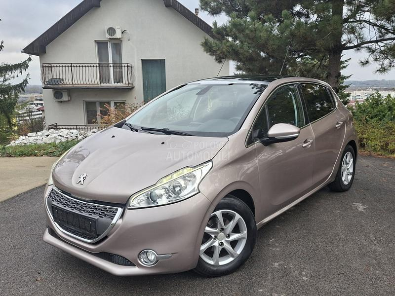 Peugeot 208 1.2  ALURE/P A N O