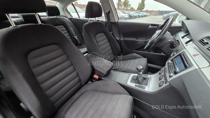 Volkswagen Passat B6 2.0 TDi CR R-LINE