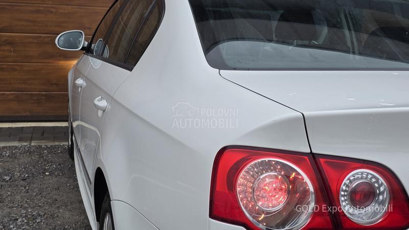 Volkswagen Passat B6 2.0 TDi CR R-LINE