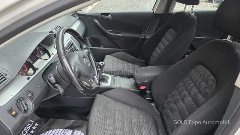 Volkswagen Passat B6 2.0 TDi CR R-LINE