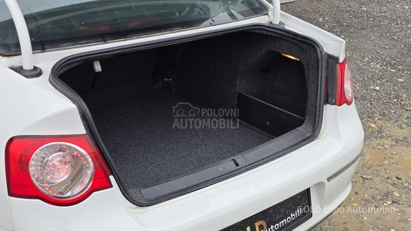 Volkswagen Passat B6 2.0 TDi CR R-LINE