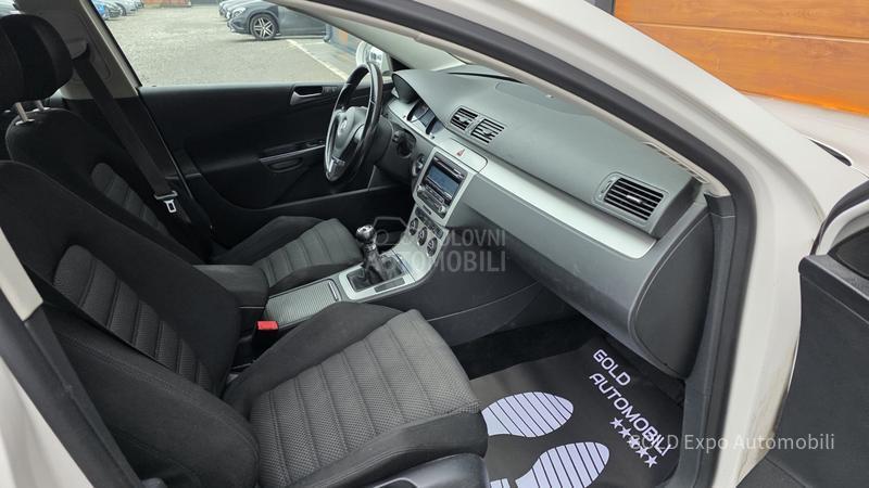 Volkswagen Passat B6 2.0 TDi CR R-LINE