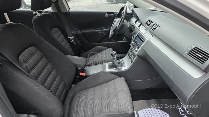 Volkswagen Passat B6 2.0 TDi CR R-LINE