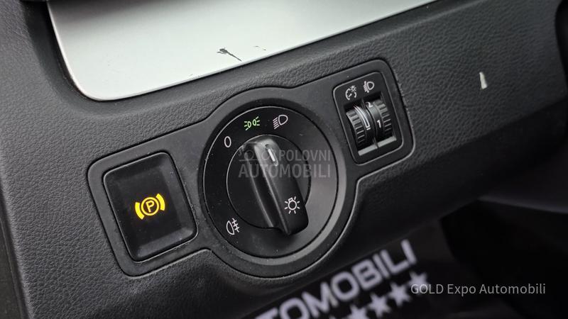 Volkswagen Passat B6 2.0 TDi CR R-LINE