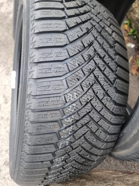 Yokohama 325/35 R22 Zimska