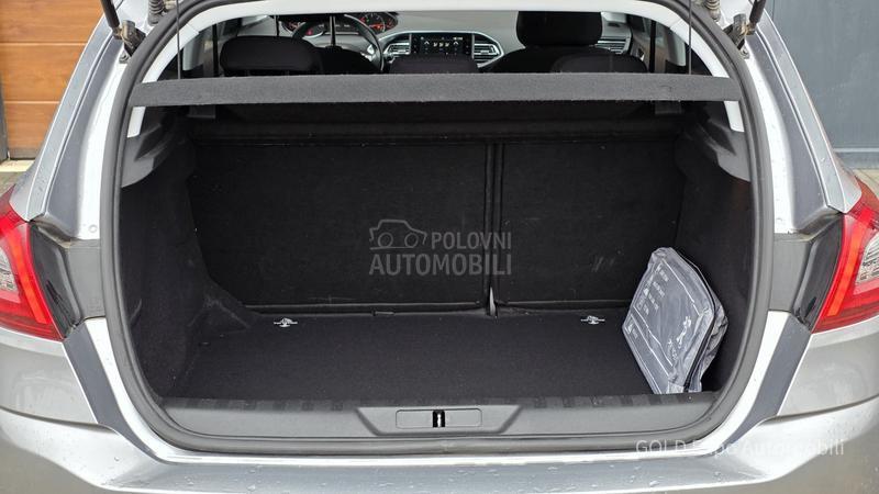 Peugeot 308 1.5 BlueHDi ALLURE