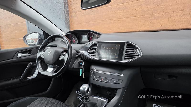 Peugeot 308 1.5 BlueHDi ALLURE