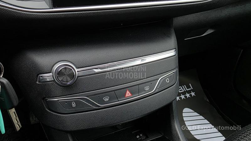 Peugeot 308 1.5 BlueHDi ALLURE