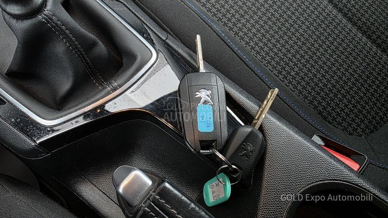 Peugeot 308 1.5 BlueHDi ALLURE