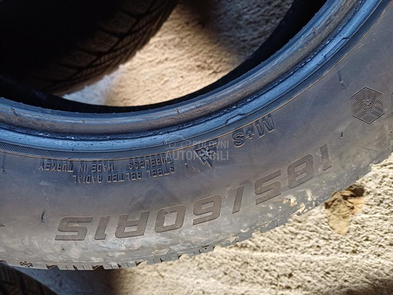 Falken 185/60 R15 Zimska