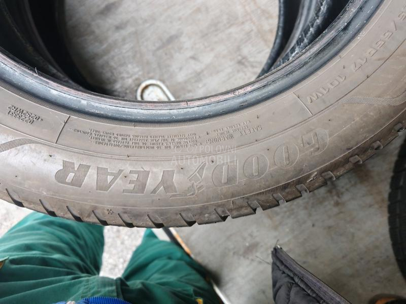 Goodyear 215/55 R17 Sve sezone