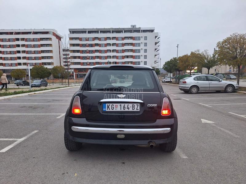 MINI Cooper 