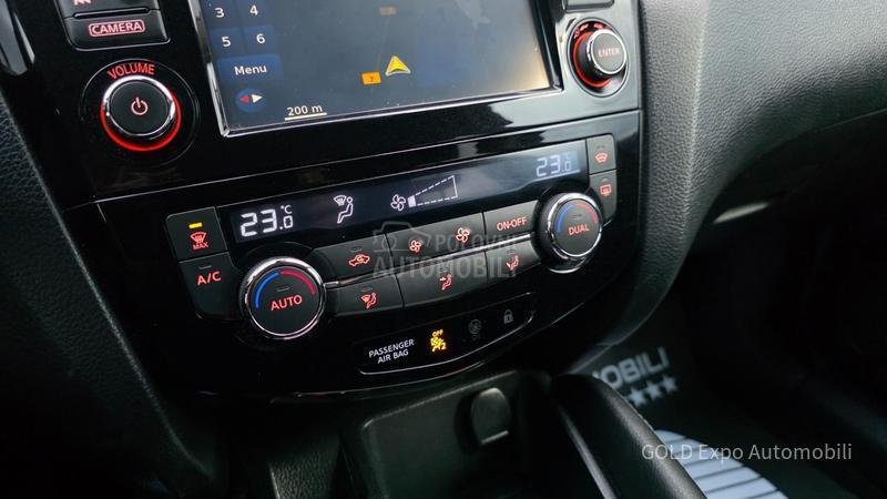 Nissan Qashqai 1.5 DCi FUL OPTION