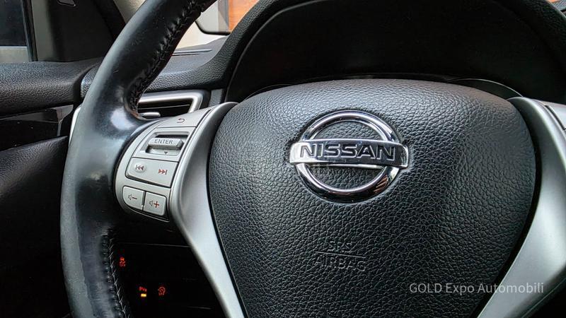 Nissan Qashqai 1.5 DCi FUL OPTION