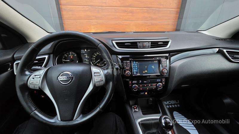 Nissan Qashqai 1.5 DCi FUL OPTION