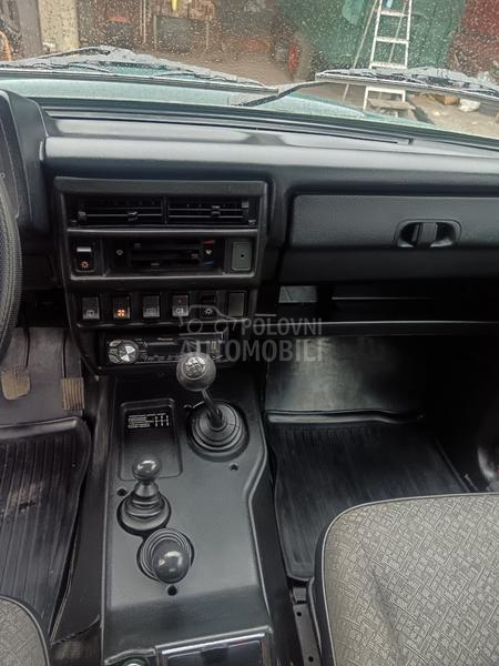 Lada Niva 