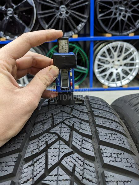 Dunlop 195/55 R16 Zimska