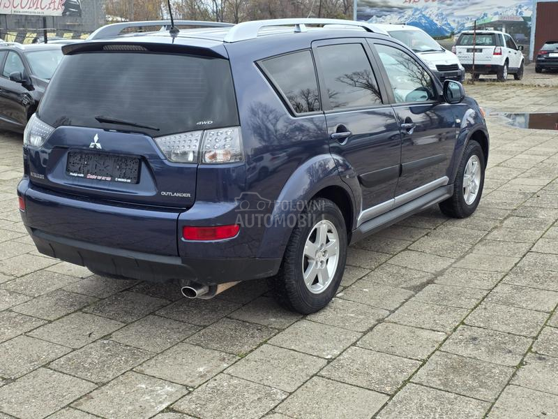 Mitsubishi Outlander 2.4b Tng 4x4