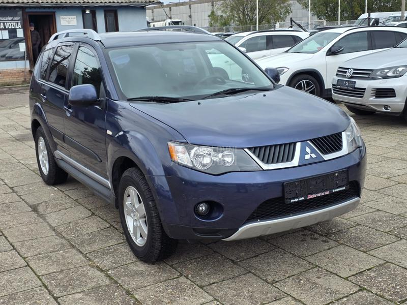 Mitsubishi Outlander 2.4b Tng 4x4