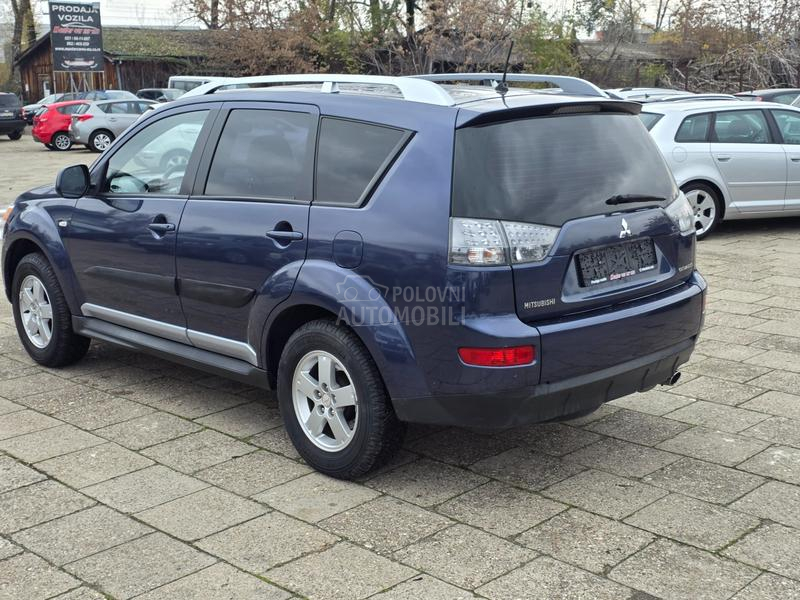 Mitsubishi Outlander 2.4b Tng 4x4