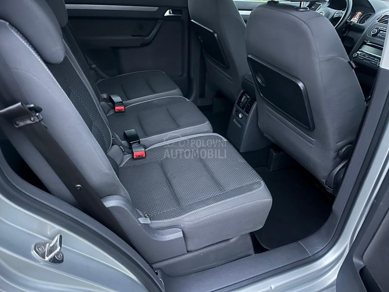 Volkswagen Touran 1.6  tdi DSG