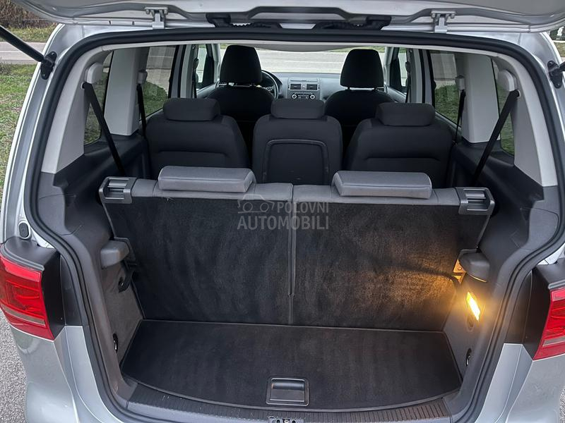 Volkswagen Touran 1.6  tdi DSG