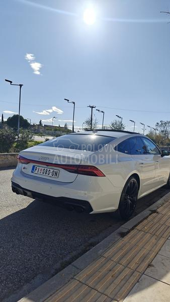Audi A7 S7