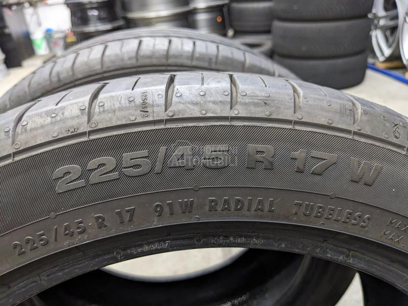 Continental 225/45 R17 Letnja