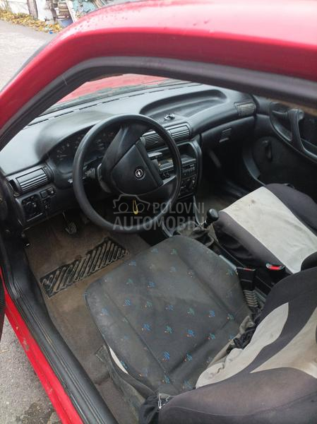 Opel Astra F vozdovac