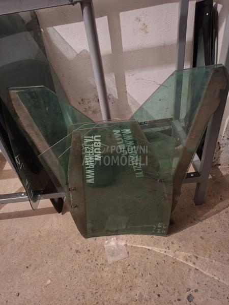 bocna stakla a4 b5 limuzina