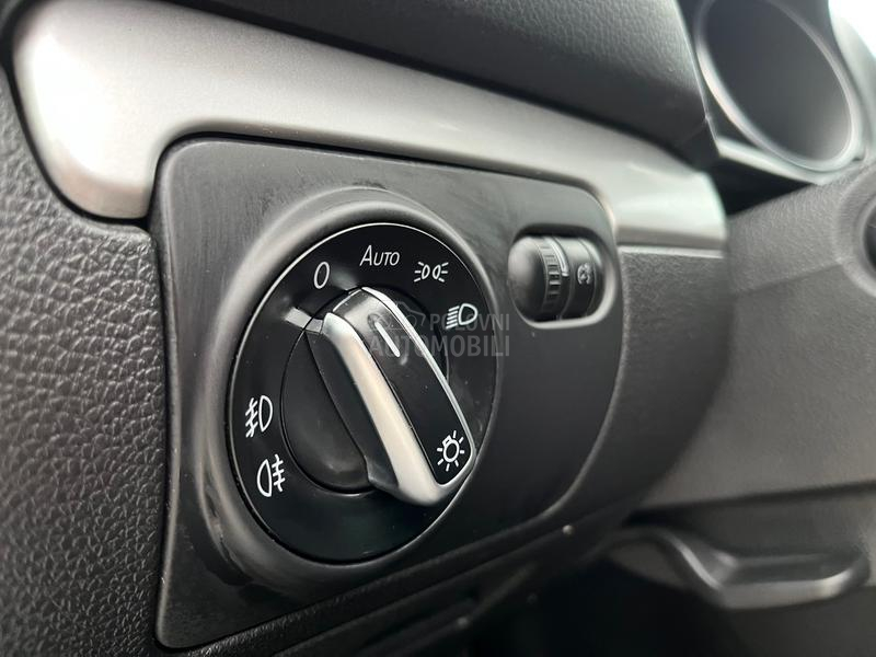 Volkswagen Golf 6 1.6 TDI HIGHLINE