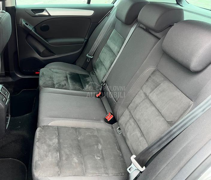 Volkswagen Golf 6 1.6 TDI HIGHLINE