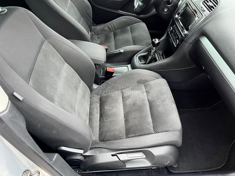 Volkswagen Golf 6 1.6 TDI HIGHLINE