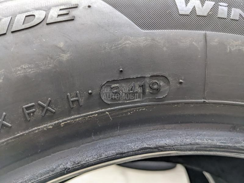 Hankook 205/60 R16 Zimska