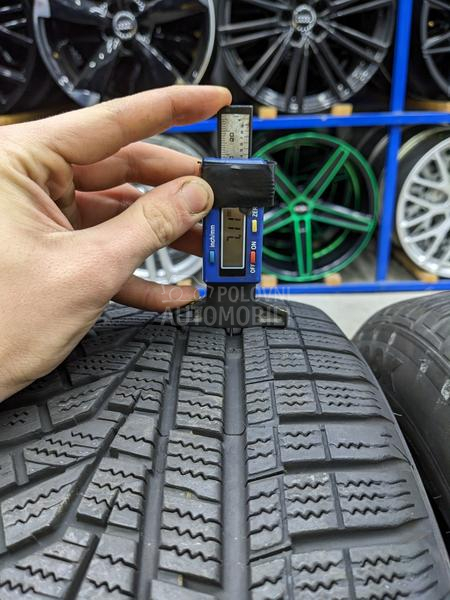 Hankook 205/60 R16 Zimska