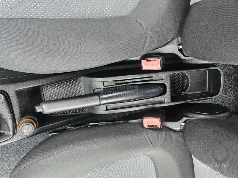 Fiat Grande Punto 1.2 8V BASE