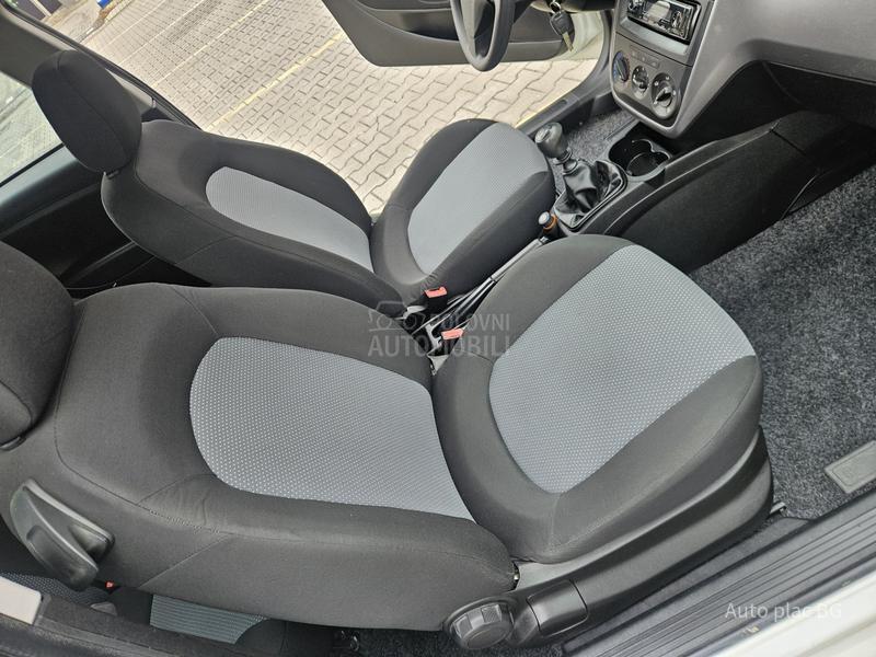 Fiat Grande Punto 1.2 8V BASE