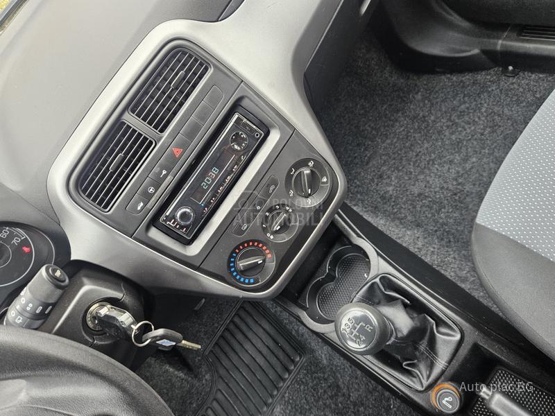 Fiat Grande Punto 1.2 8V BASE