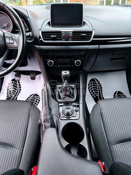 Mazda 3 //S A V R S E N A//