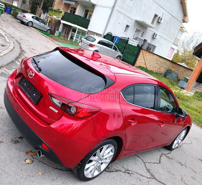 Mazda 3 //S A V R S E N A//