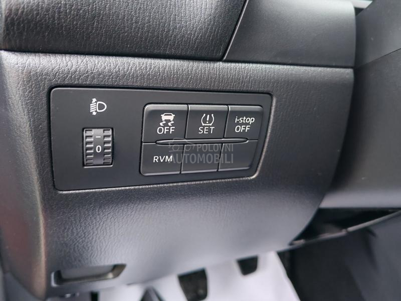 Mazda 3 //S A V R S E N A//