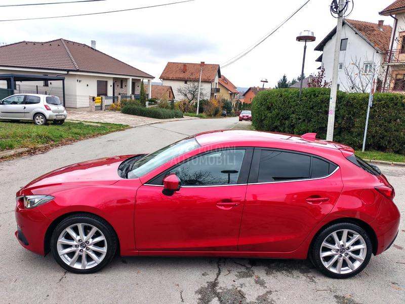 Mazda 3 //S A V R S E N A//