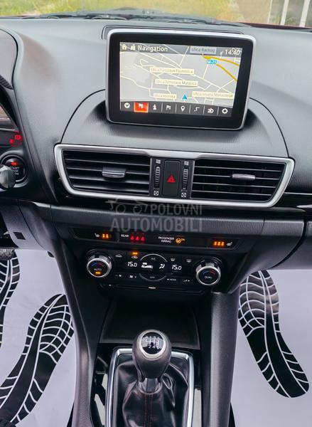 Mazda 3 //S A V R S E N A//